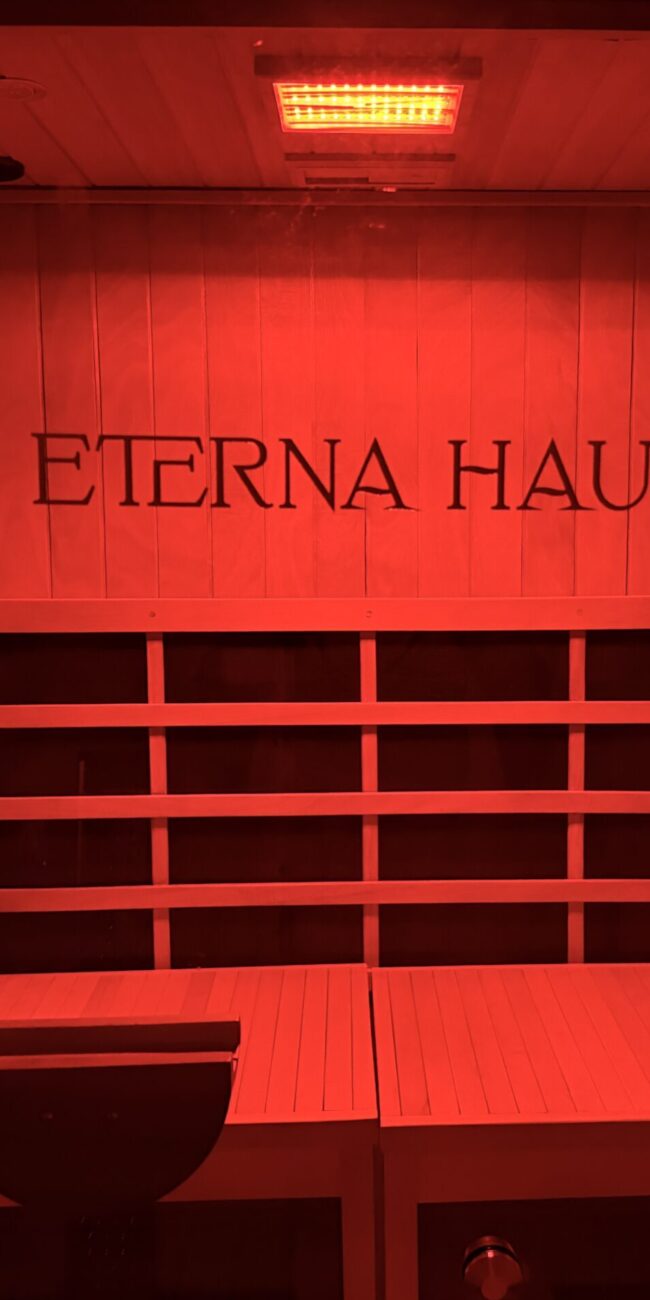 ETERNA HAUS Clearlight Sauna